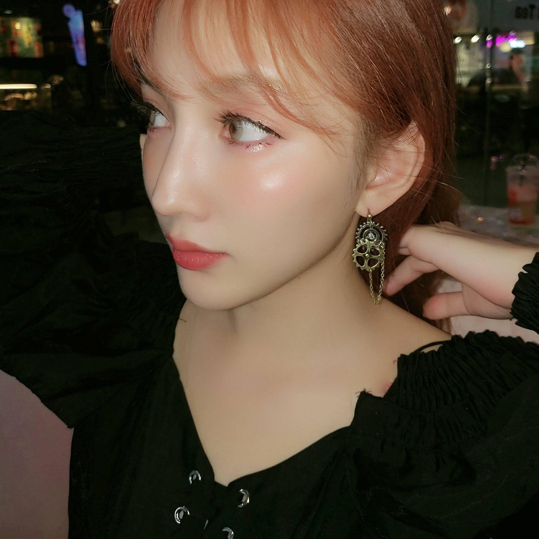 Steampunk Gear Earrings - Wyvern's Hoard