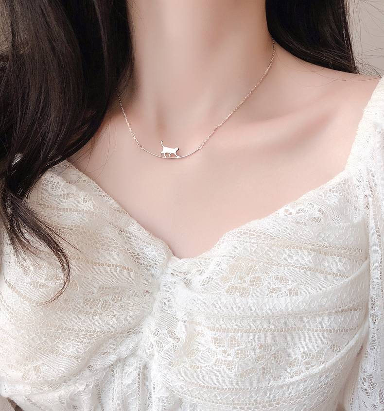 Cat Walk Minimalist Necklace