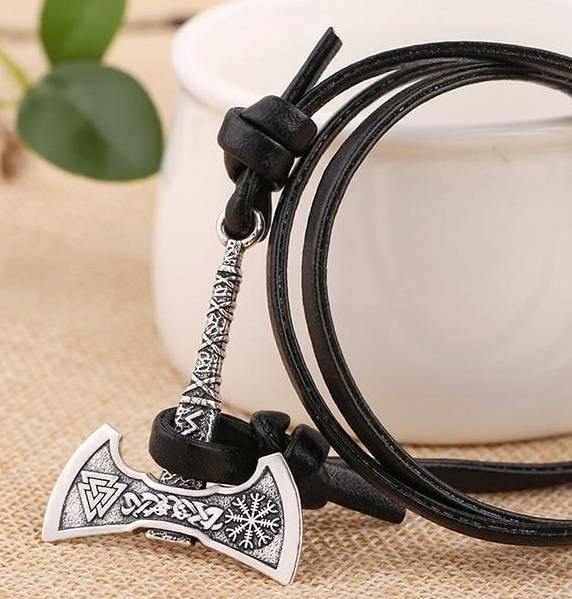 Viking Axe Totem Bracelet - Wyvern's Hoard