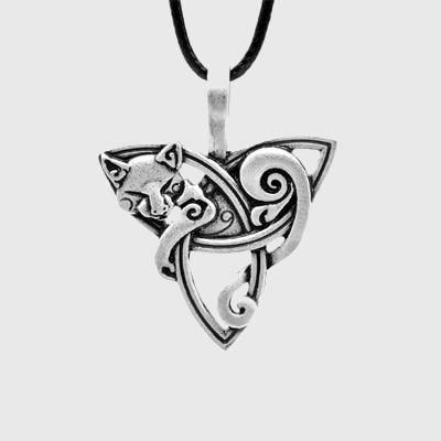 Fylgja Fox Triquetra Necklace - Wyvern's Hoard