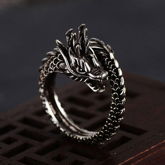 Dragon hot sale design ring