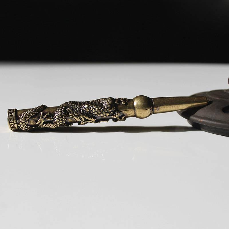 Dragon Cigarette Holder - Wyvern's Hoard